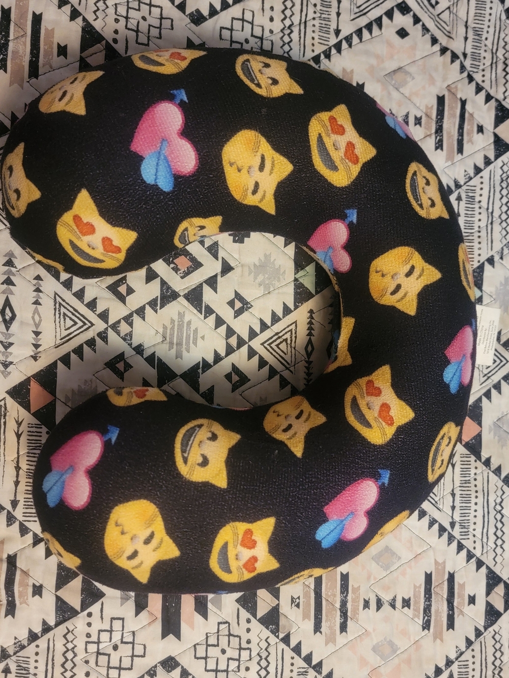💜4/$20💜Emoji Print Neck Pillow - Heart Eyes & Heart Icons on Black